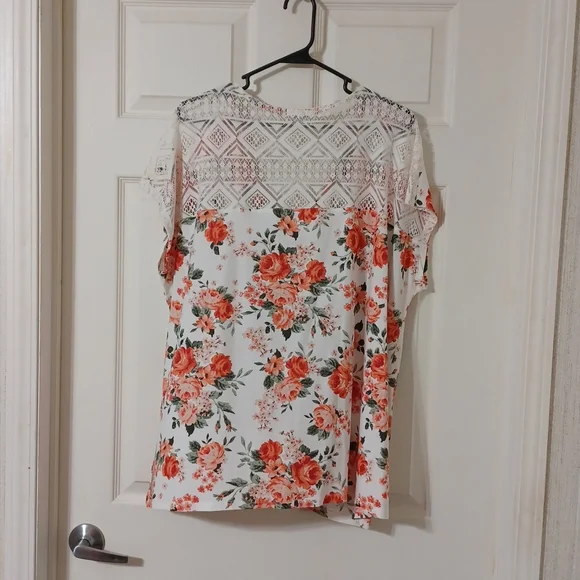 Top - Picture 3 of 3